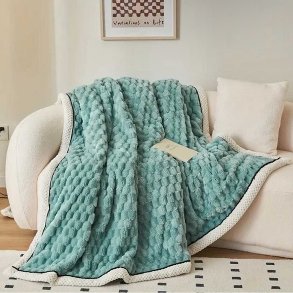 Other - Luxurious Teal Textured Throw Blanket